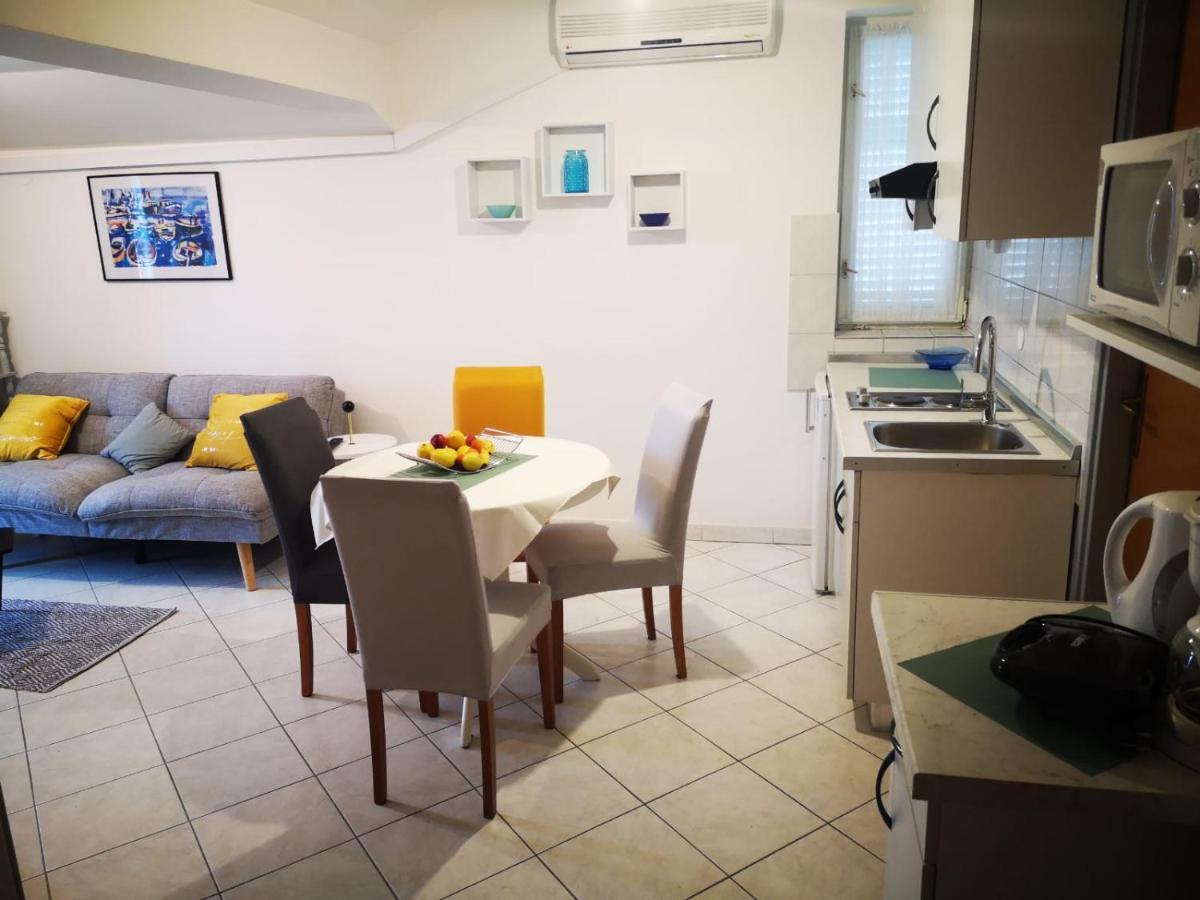 Apartments Suri Vodice Exterior photo